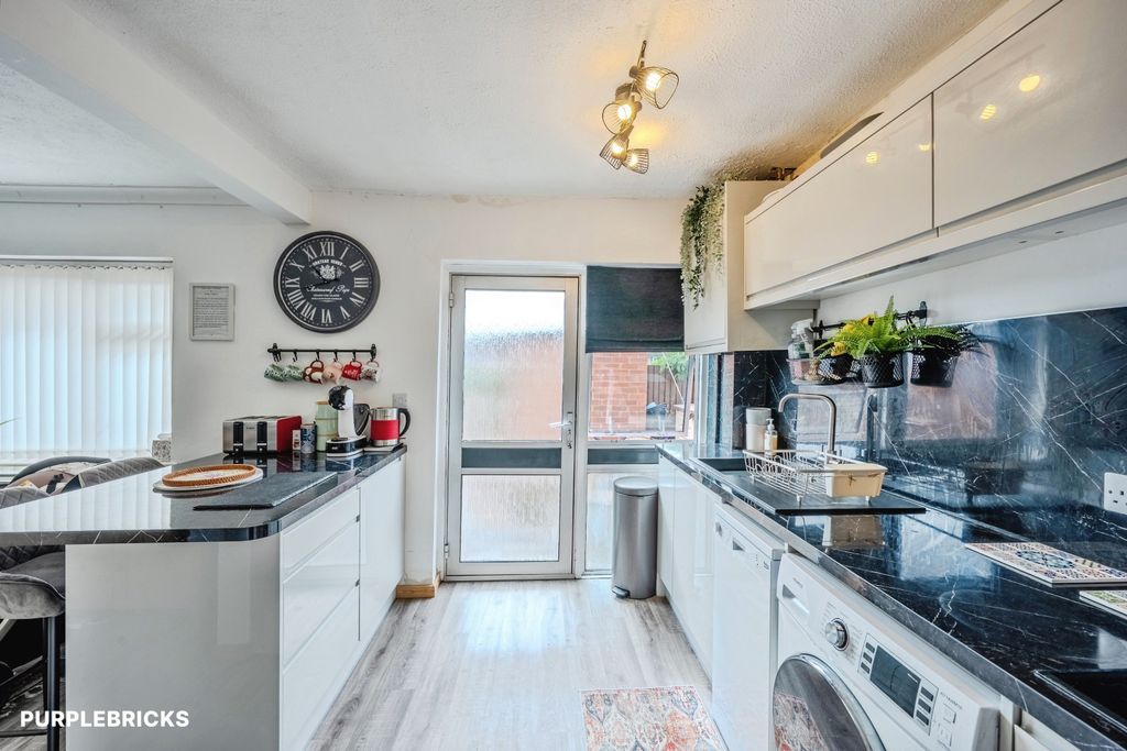 Property photo 1 of 38
