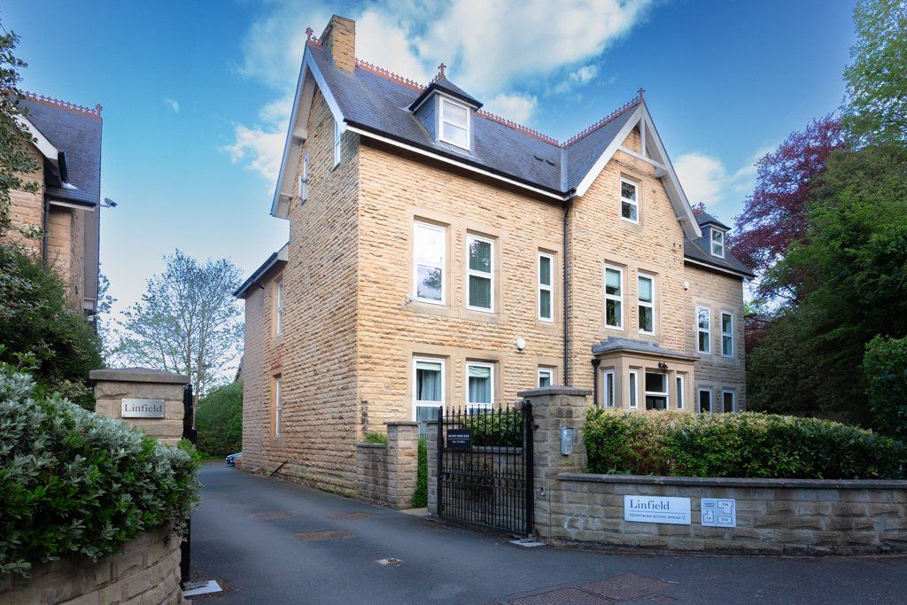 Property photo 1 of 15 External