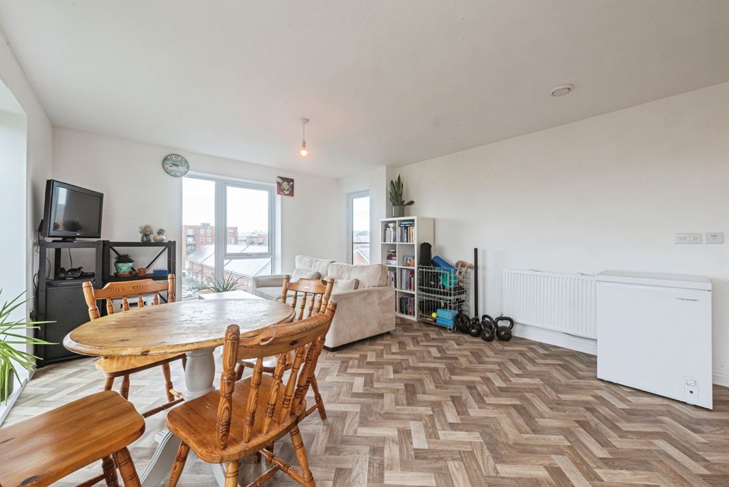 Property photo 3 of 19 Living Area