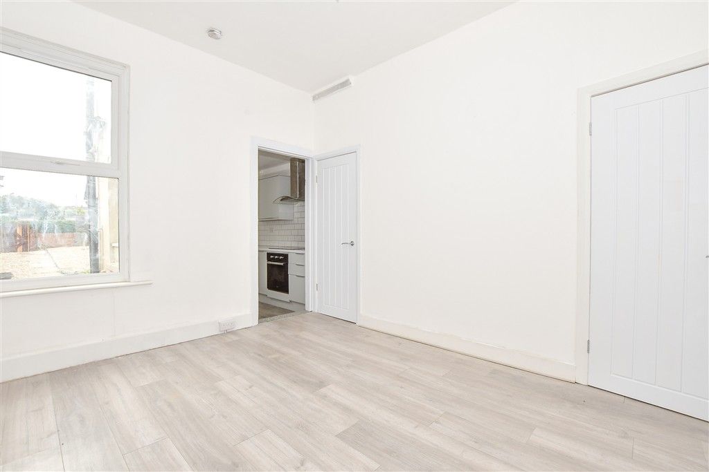 Property photo 3 of 10 Dining Room