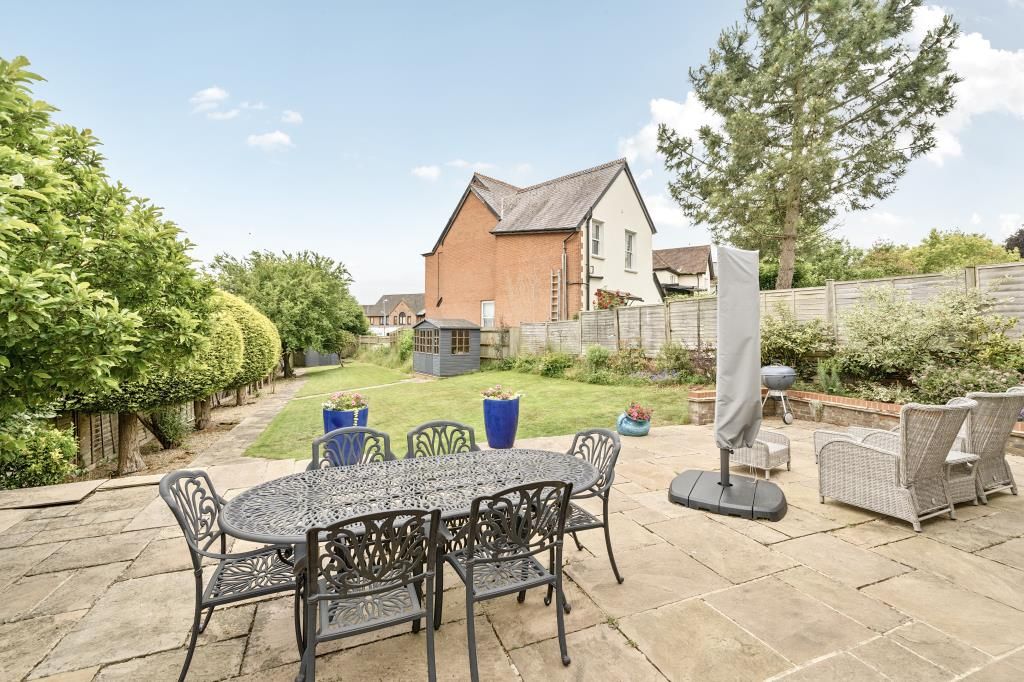 Property photo 3 of 27 Alfresco Dining Area