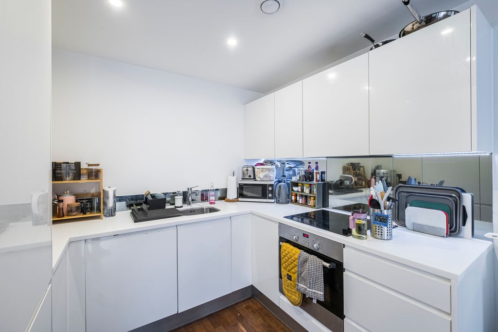 Property photo 3 of 12 May 2021 (4).Jpg