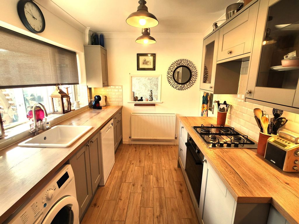 Property photo 3 of 16