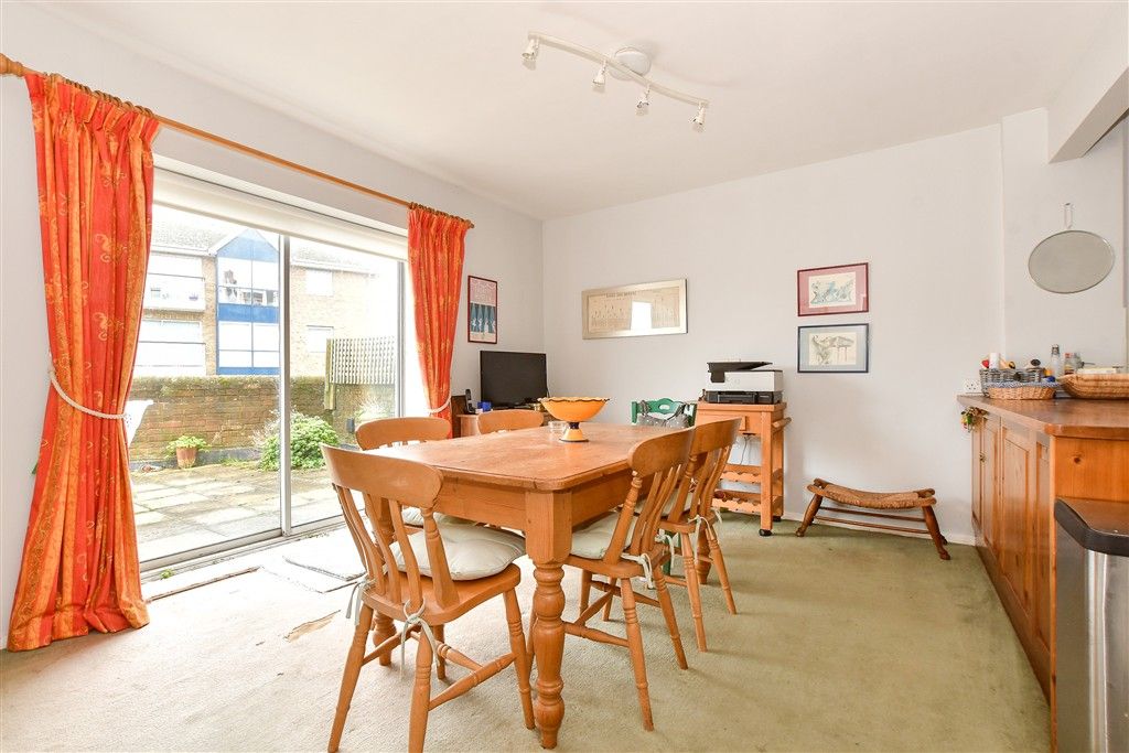 Property photo 3 of 4 Kitchen/Breakfast Room