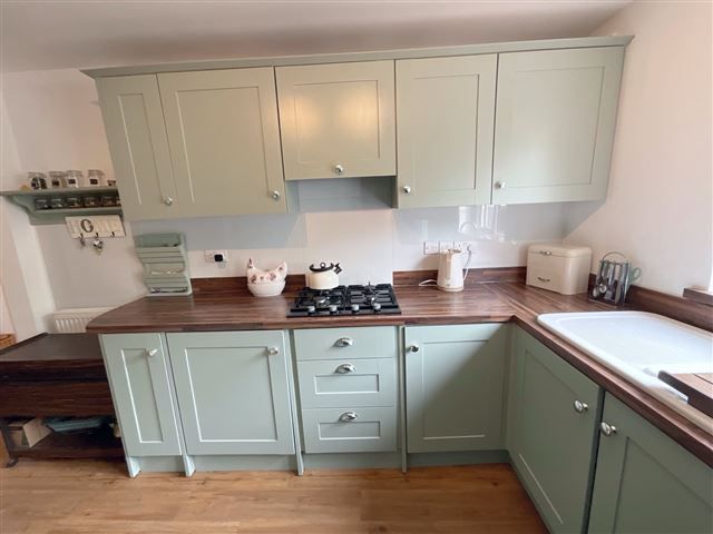 Property photo 3 of 21 Kitchen
