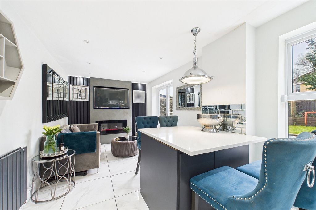 Property photo 2 of 15 Picture No. 08