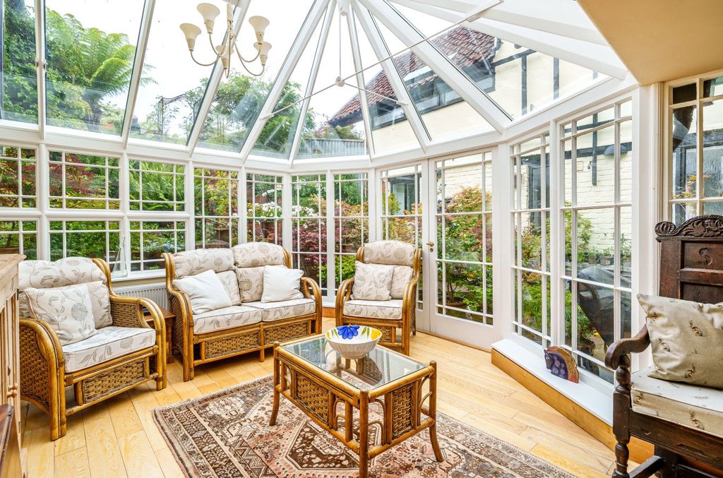 Property photo 1 of 15 Conservatory