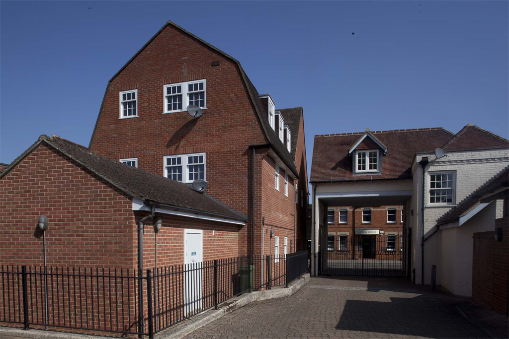 Property photo 1 of 7