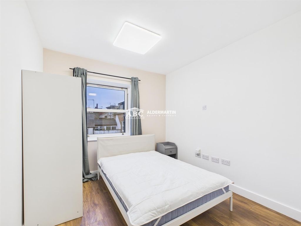 Property photo 2 of 5 Cam03827G0-Pr0118-Still002.Jpg