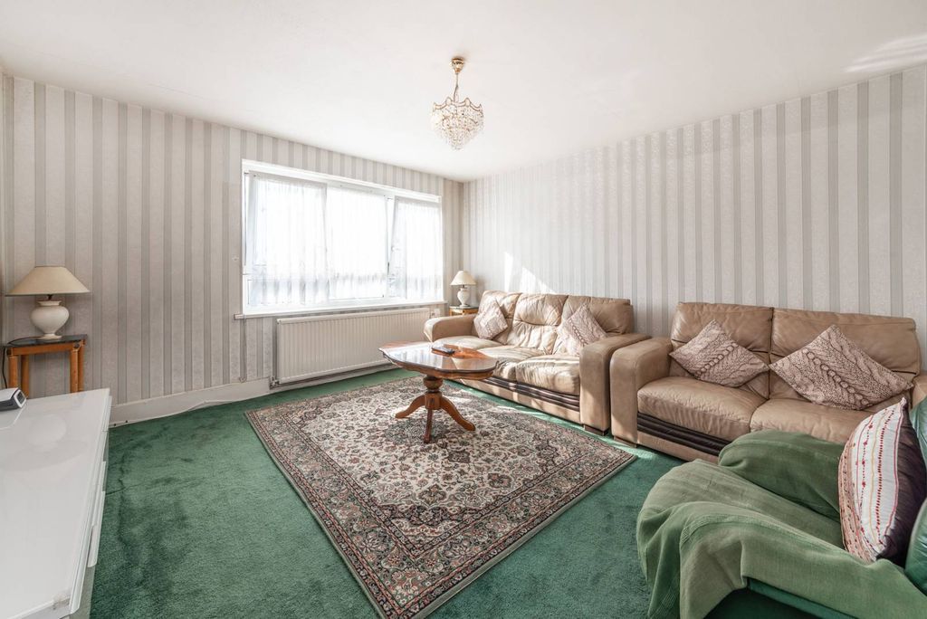 Property photo 1 of 6