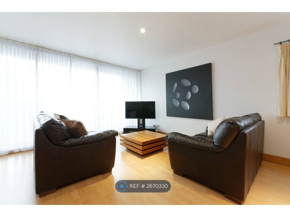 Property photo 3 of 14 Living Area