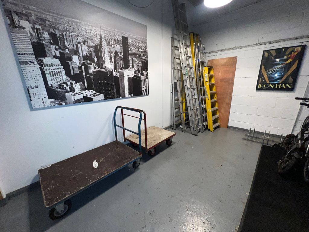 Property photo 3 of 12 Trolley & Ladder Access