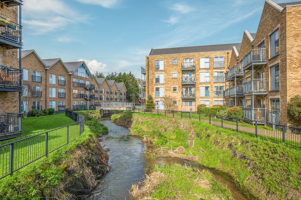 Property photo 1 of 16 4932090