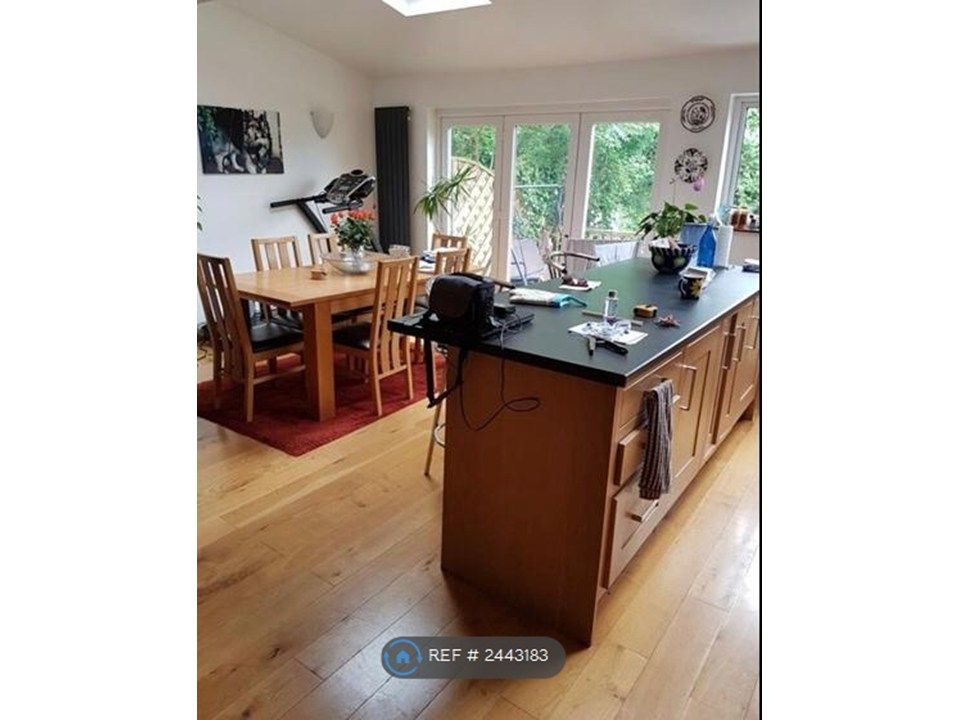 Property photo 2 of 7 Shared Communal Kitchen