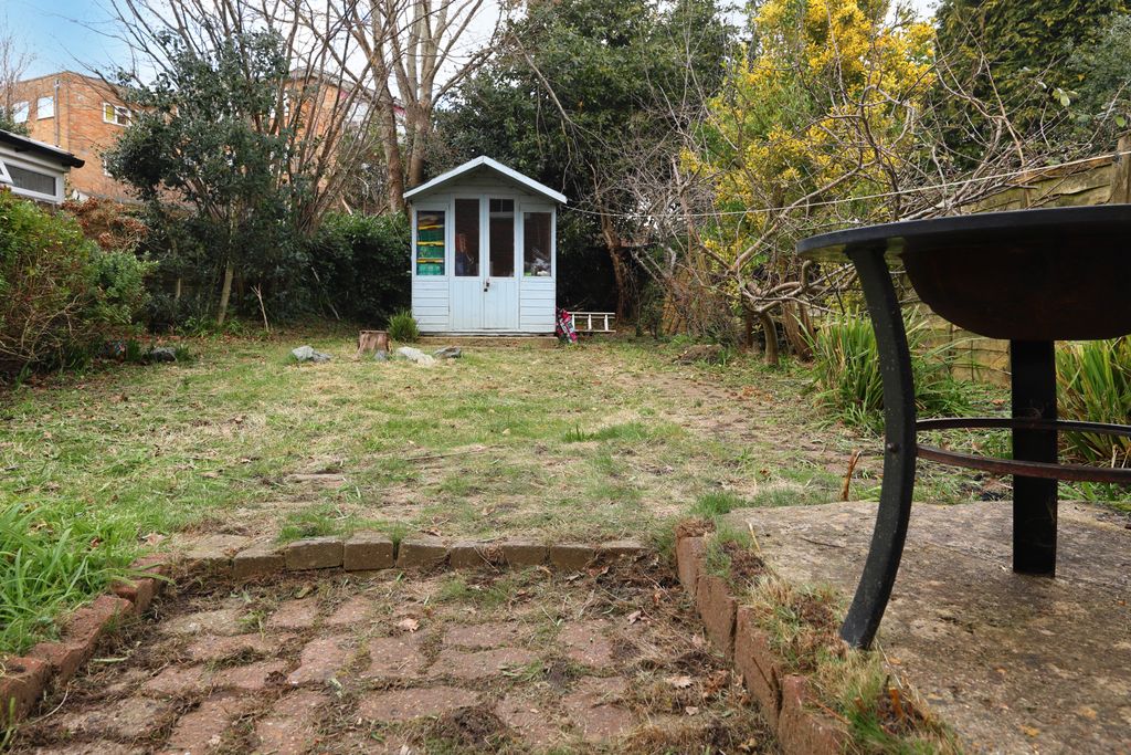 Property photo 2 of 18