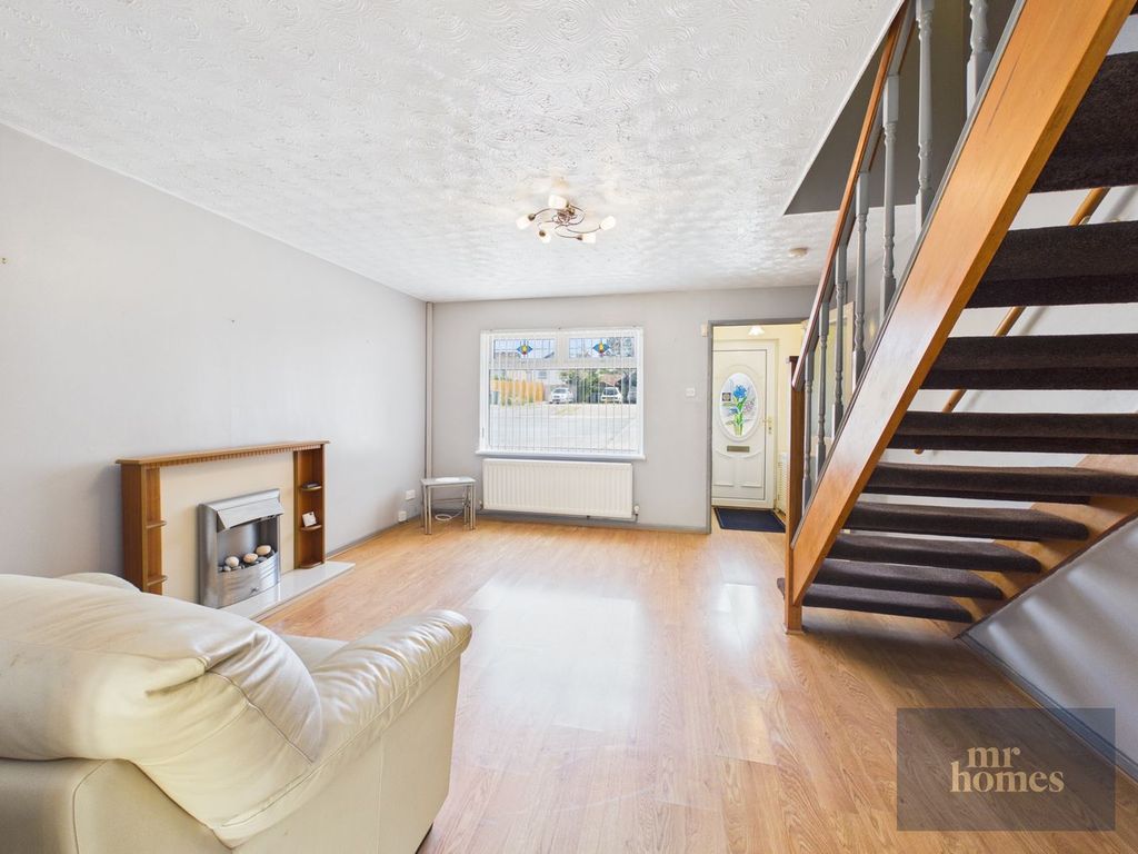 Property photo 2 of 34