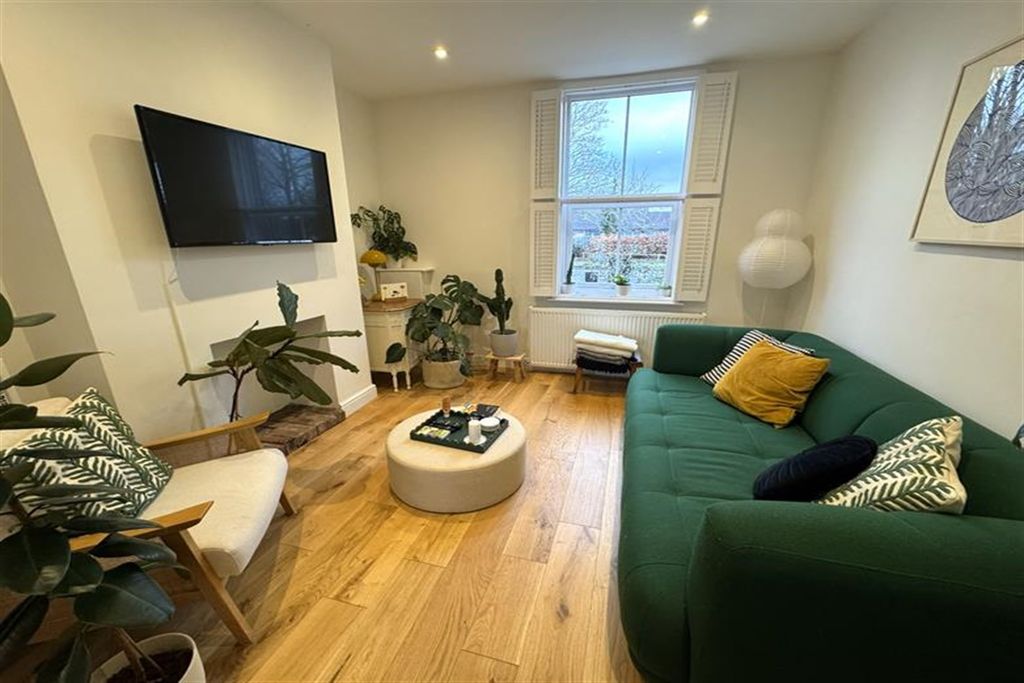 Property photo 3 of 17 (Main)