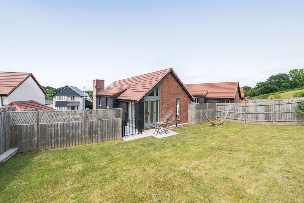 Property photo 3 of 39