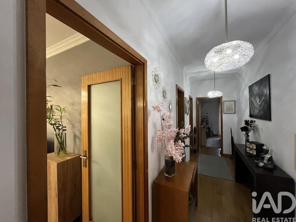Property photo 2 of 26
