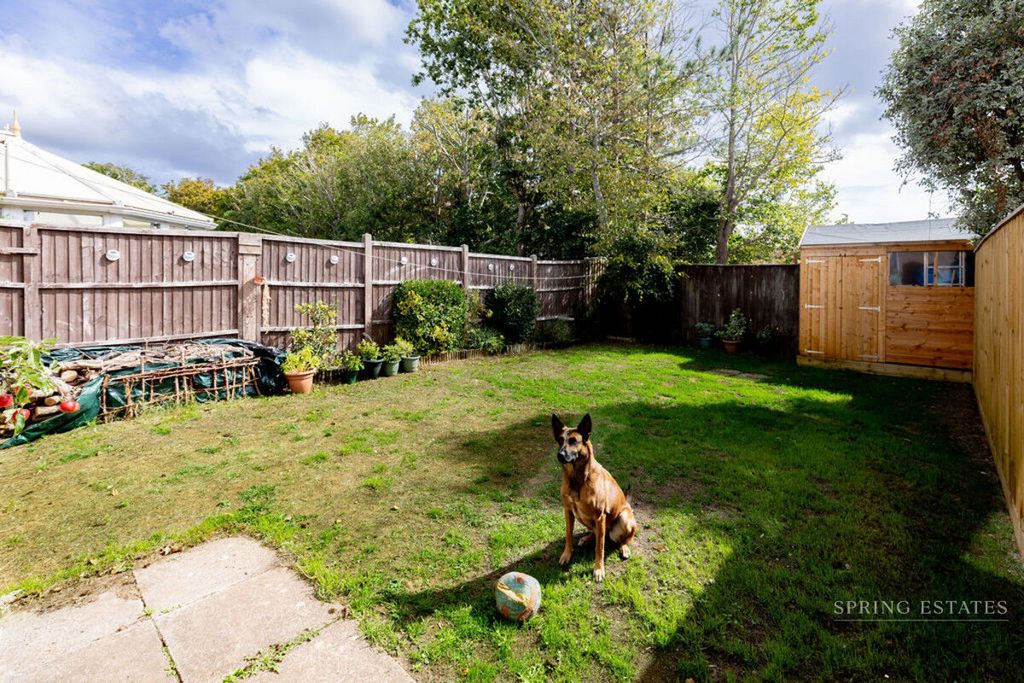 Property photo 2 of 16