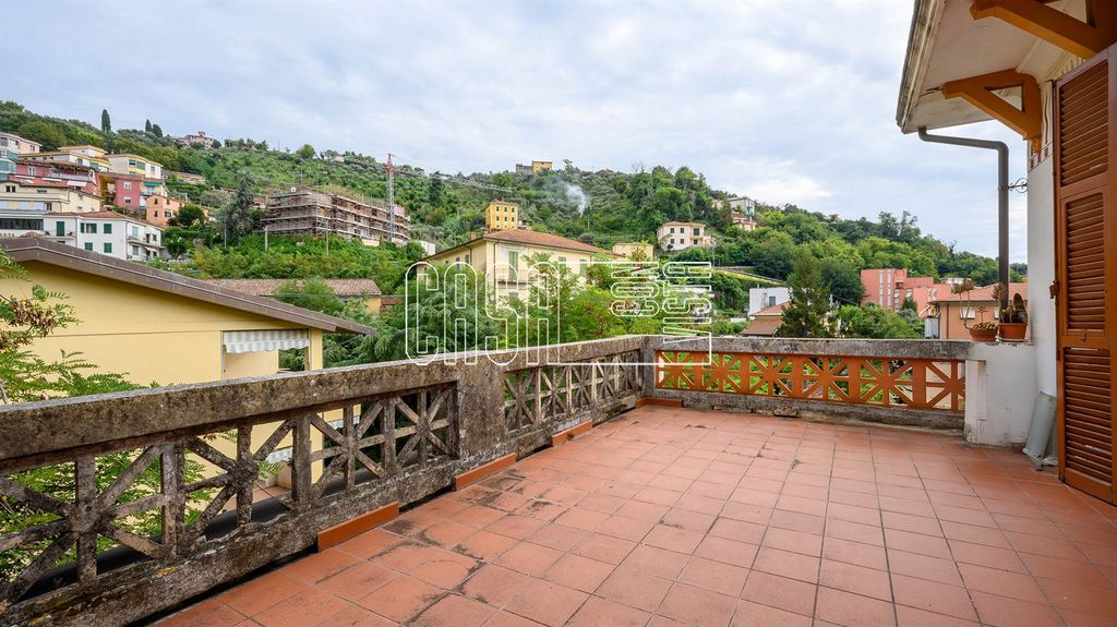 Property photo 3 of 31