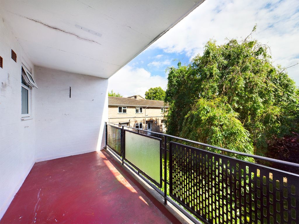 Property photo 3 of 11 4265502