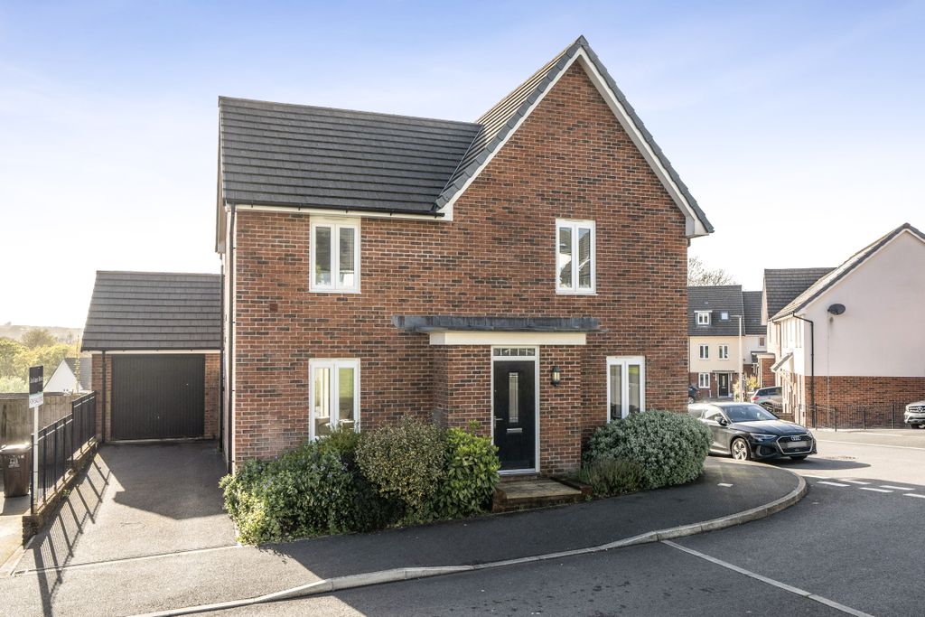 Property photo 1 of 23 1447811-2-69Dffd43A2605