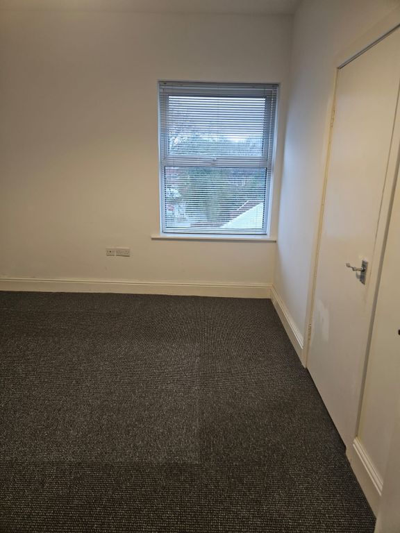 Property photo 3 of 9 Photo 2