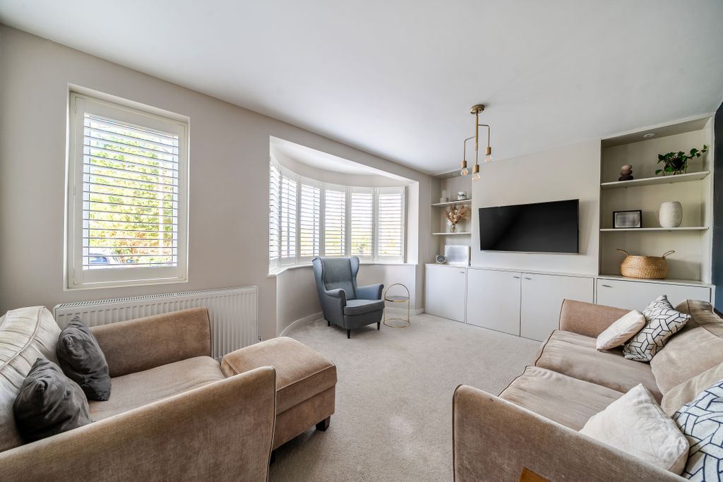 Property photo 2 of 19