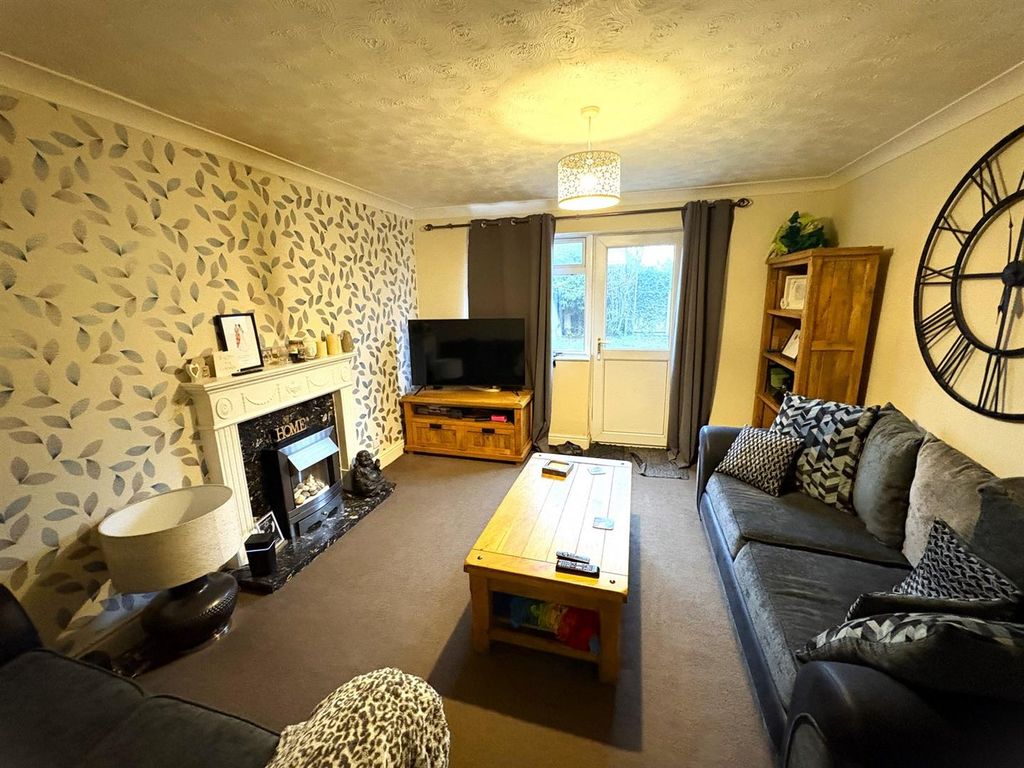 Property photo 2 of 7 Lounge