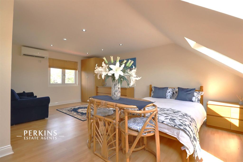 Property photo 1 of 4 Studio..Jpg