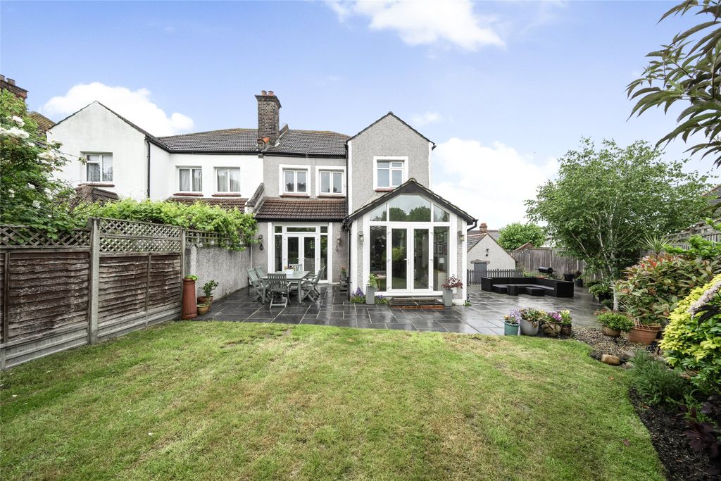 Property photo 3 of 15 Picture No. 11