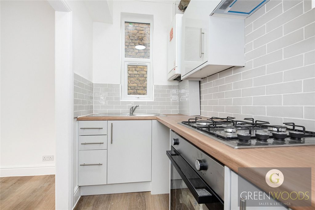 Property photo 3 of 12 Picture No. 06