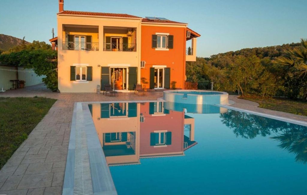 Property photo 1 of 16 Pool And House