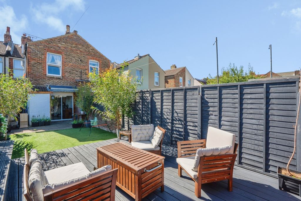 Property photo 1 of 25 Pbox-Img.Jpg