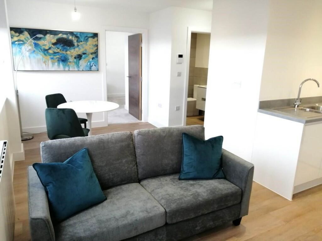 Property photo 3 of 12