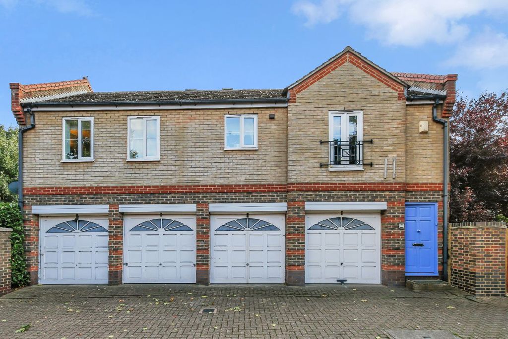Property photo 1 of 23