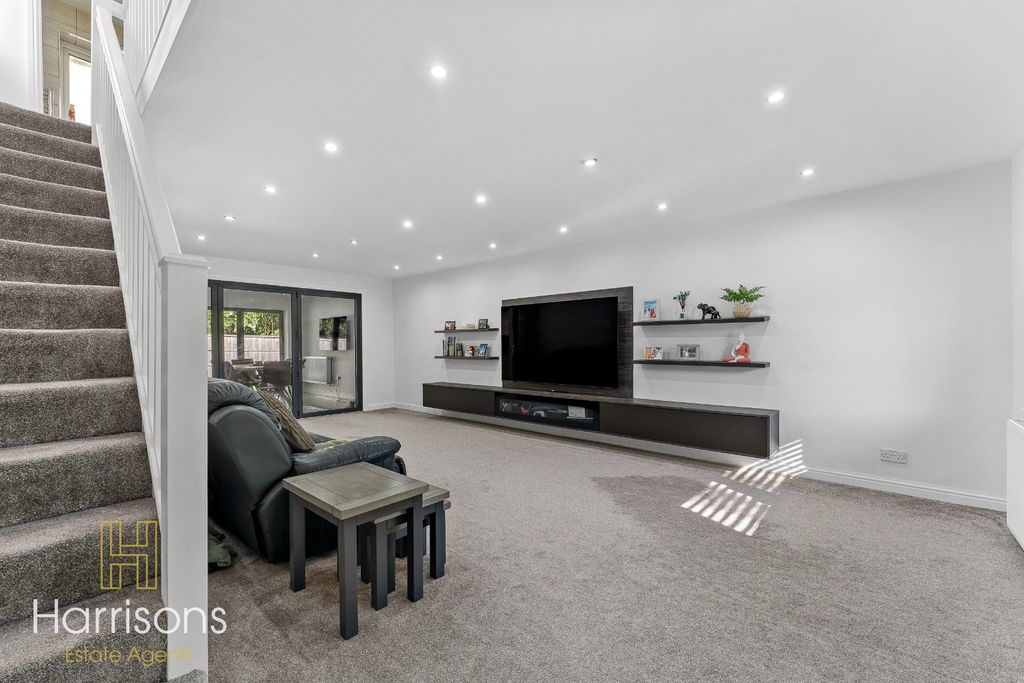 Property photo 3 of 37 5103715