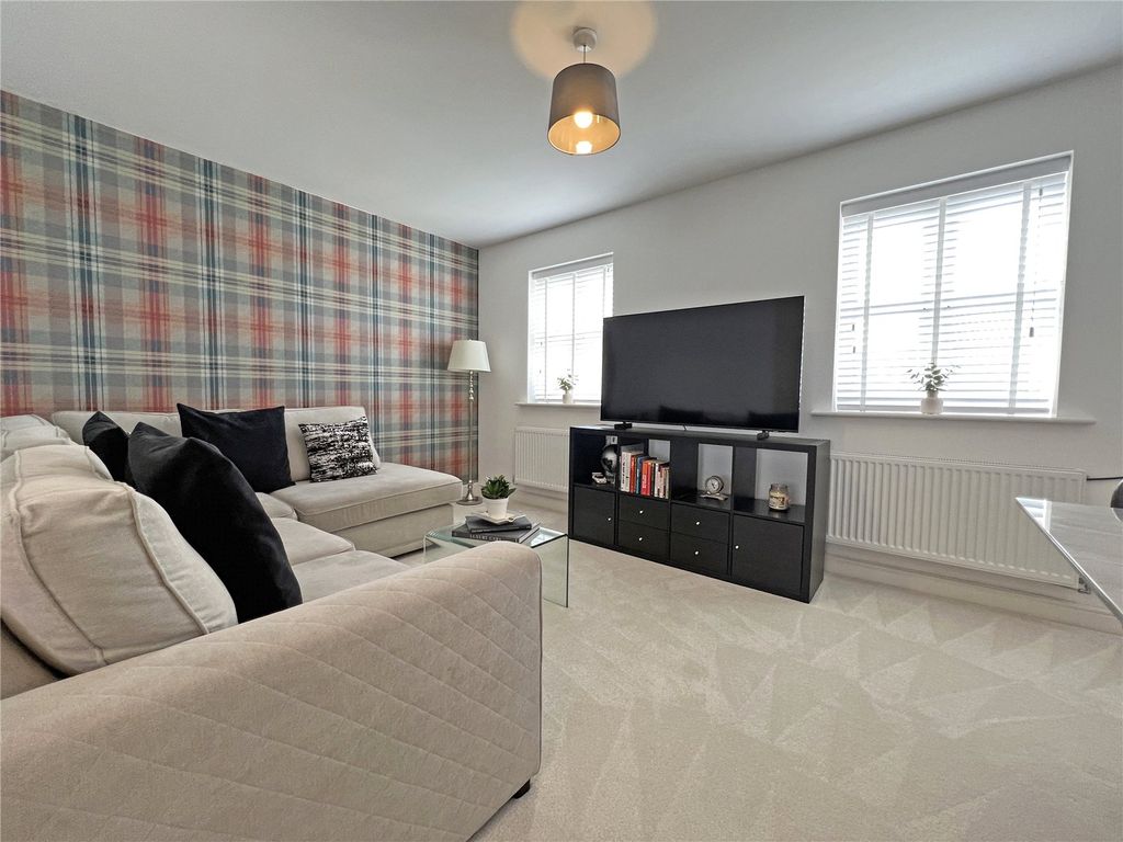 Property photo 3 of 18 Picture No. 17