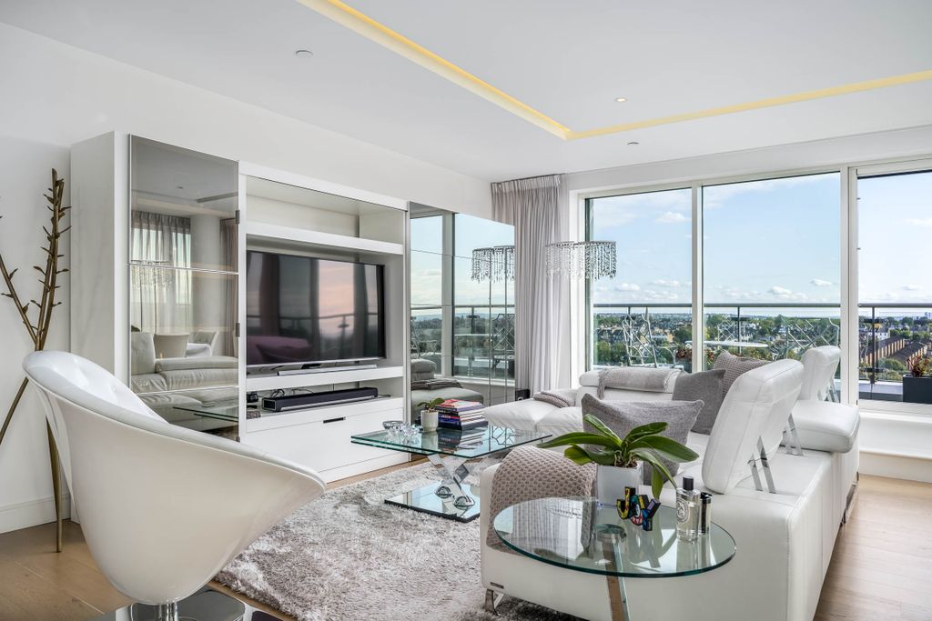 Property photo 1 of 26