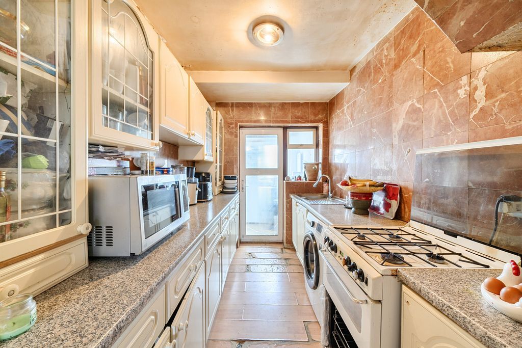 Property photo 3 of 18 1464155-4-6A1858B...