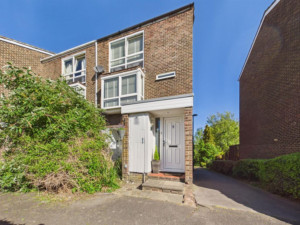 Property photo 1 of 14 Cam01563G0-Pr0245-Still003.Jpg