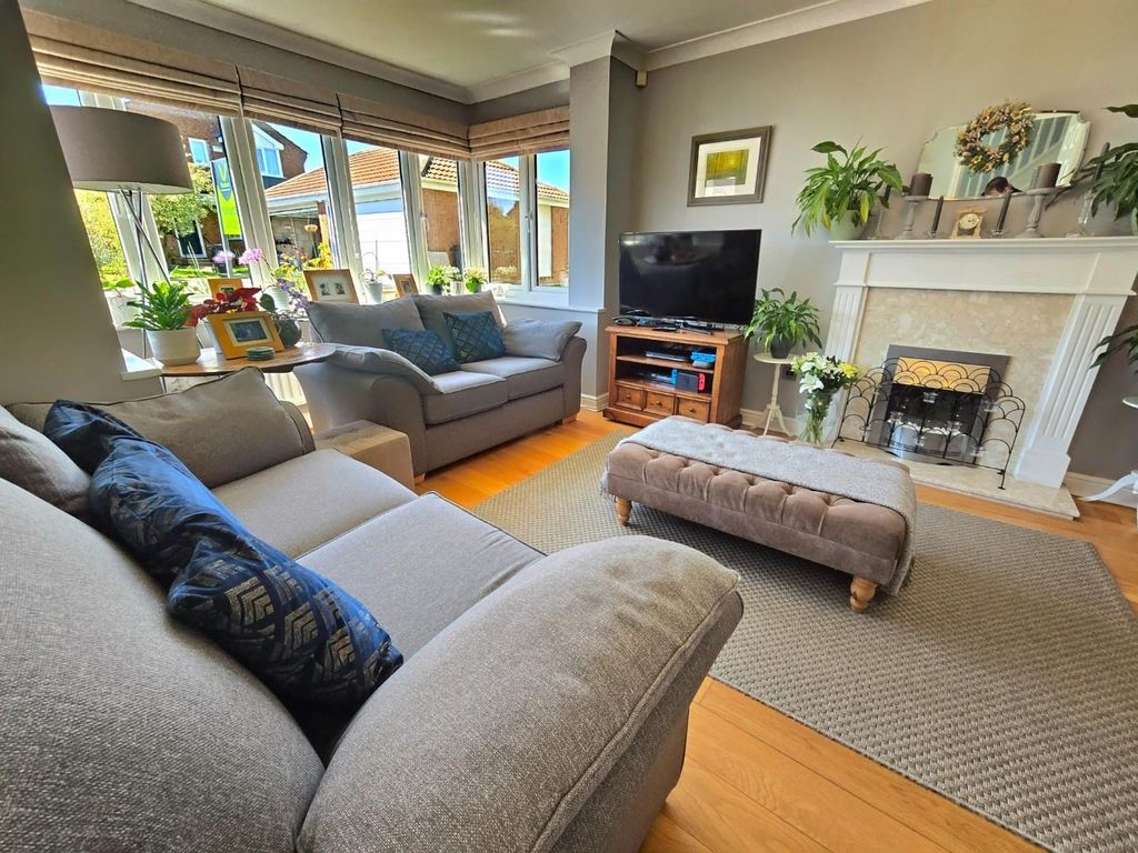 Property photo 2 of 26 Living