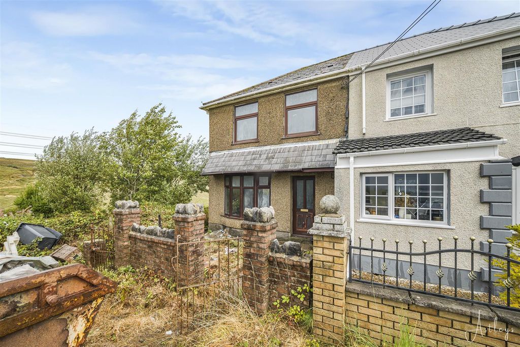 Property photo 1 of 17 Main Dwelling