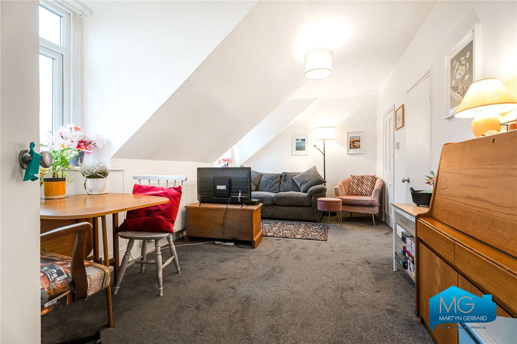 Property photo 2 of 21 Picture No. 36