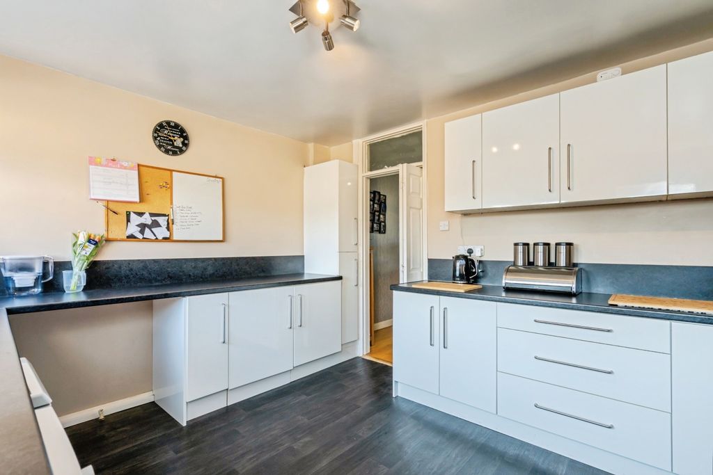 Property photo 3 of 34 Pbox-Img.Jpg