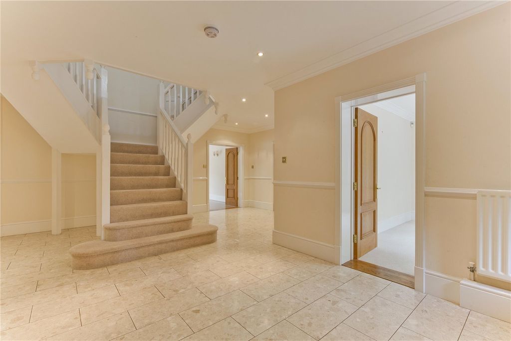 Property photo 2 of 9 Reception Hall