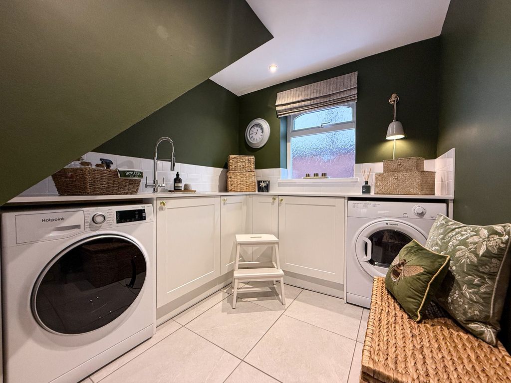 Property photo 3 of 39 5444237