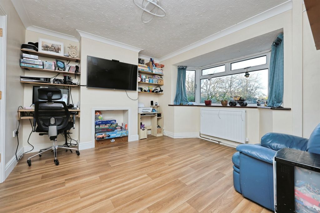 Property photo 2 of 31