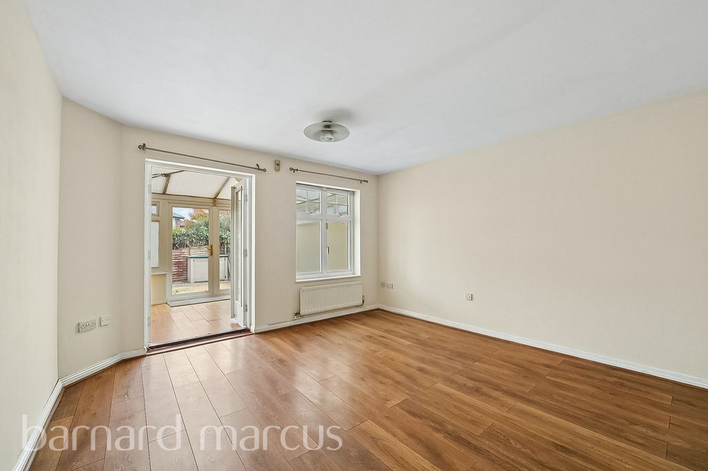 Property photo 1 of 8 Image